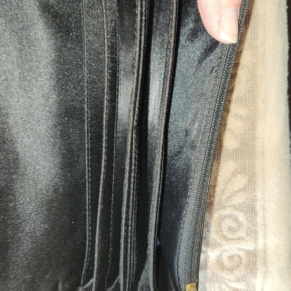 Bindle Of Wallets - Picture 14 of 16